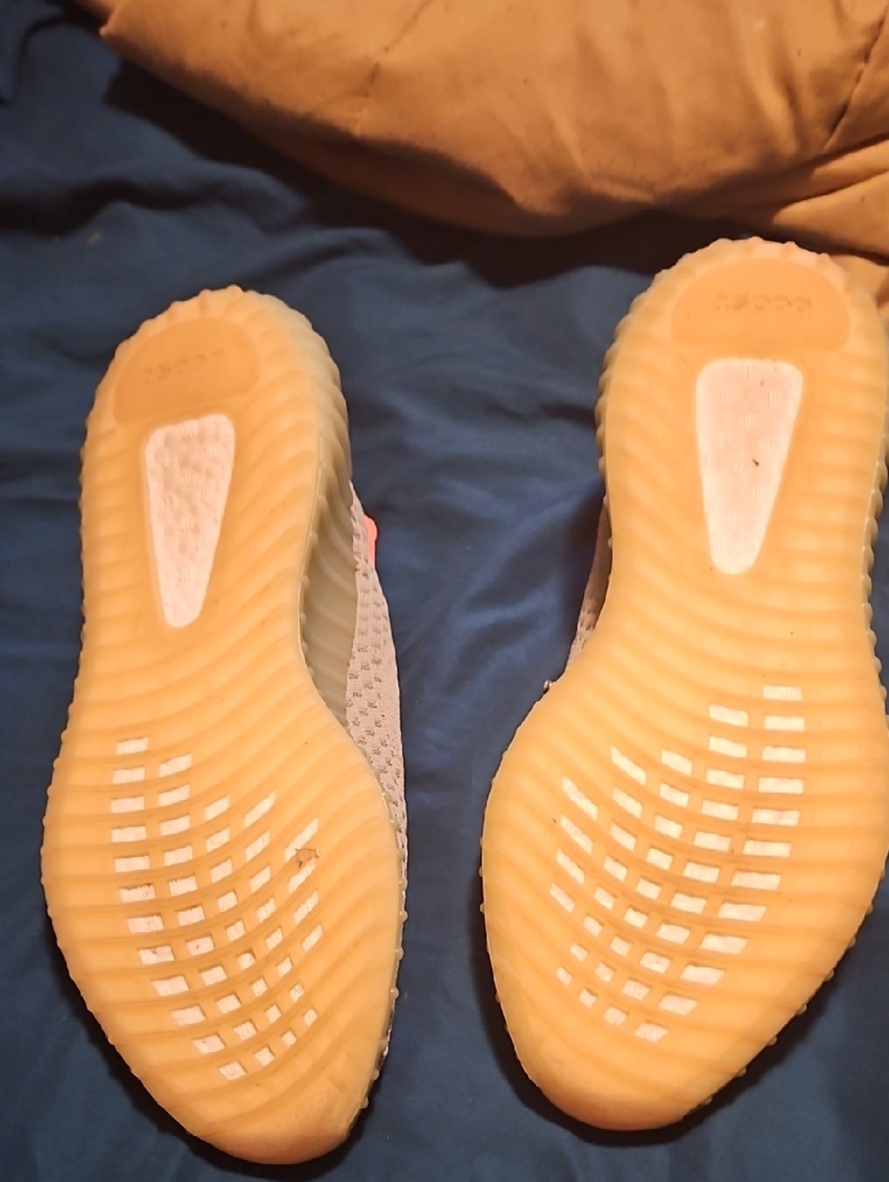 Yeezy 350 Desert Sage Size 11 - Picture 6 of 7